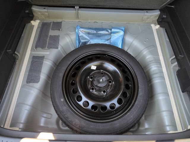 Used 2024 Chevrolet Trax LS w/ Driver Confidence Package FWD image 21