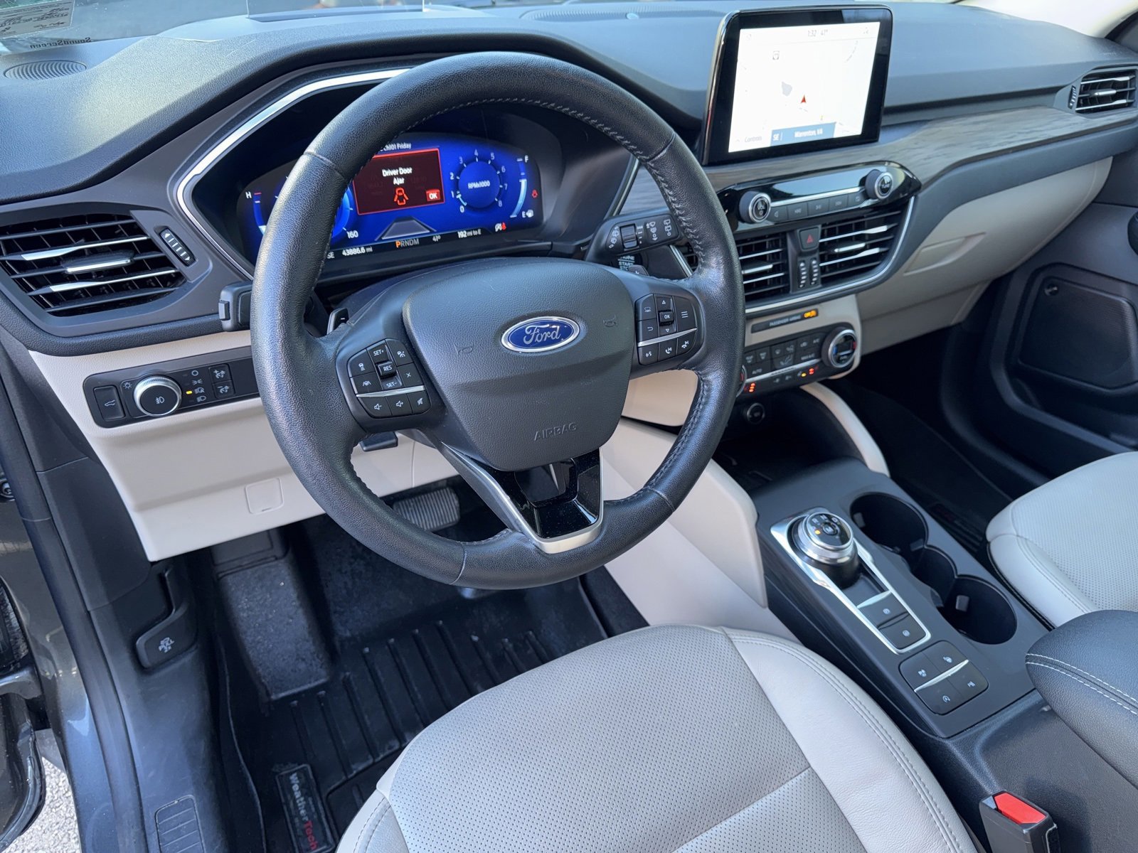 Certified 2020 Ford Escape Titanium w/ Titanium Premium Package 2.0 image 41