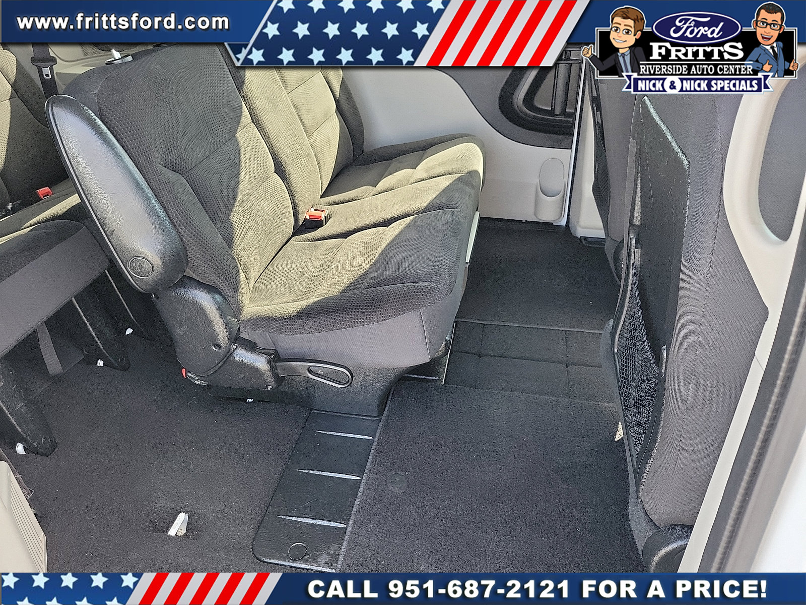 Used 2018 Dodge Grand Caravan SE w/ UConnect Hands-Free Group FWD image 14