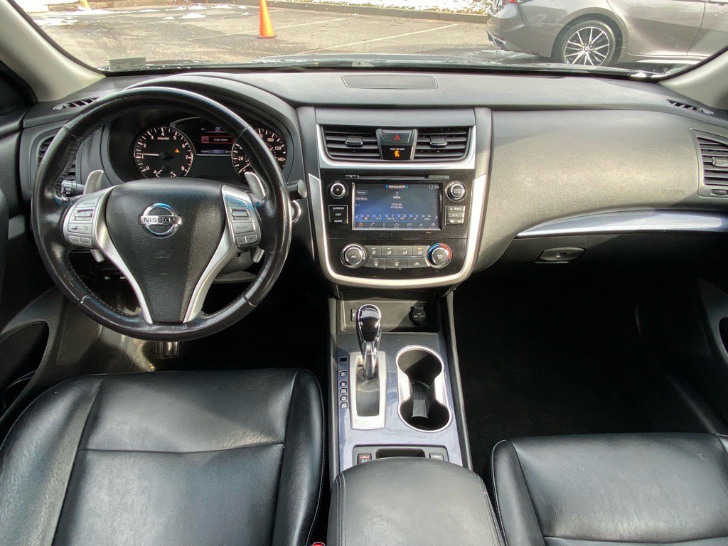 Used 2018 Nissan Altima 2.5 SR w/ SR Midnight Edition image 13