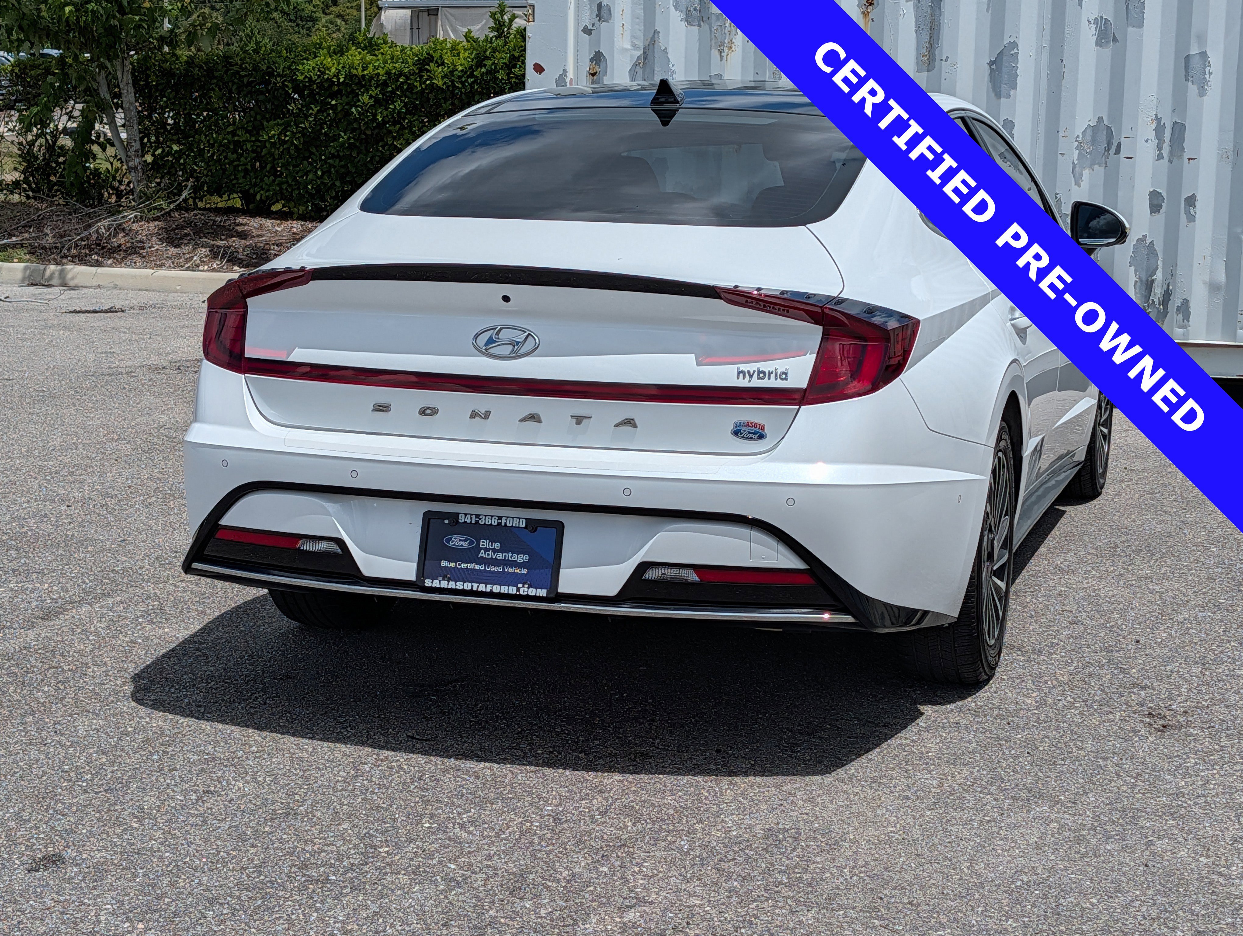 Used 2023 Hyundai Sonata Limited w/ Cargo Package FWD image 4