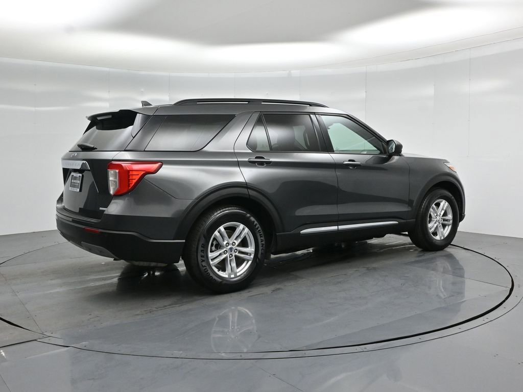 Certified 2020 Ford Explorer XLT w/ Equipment Group 202A image 28