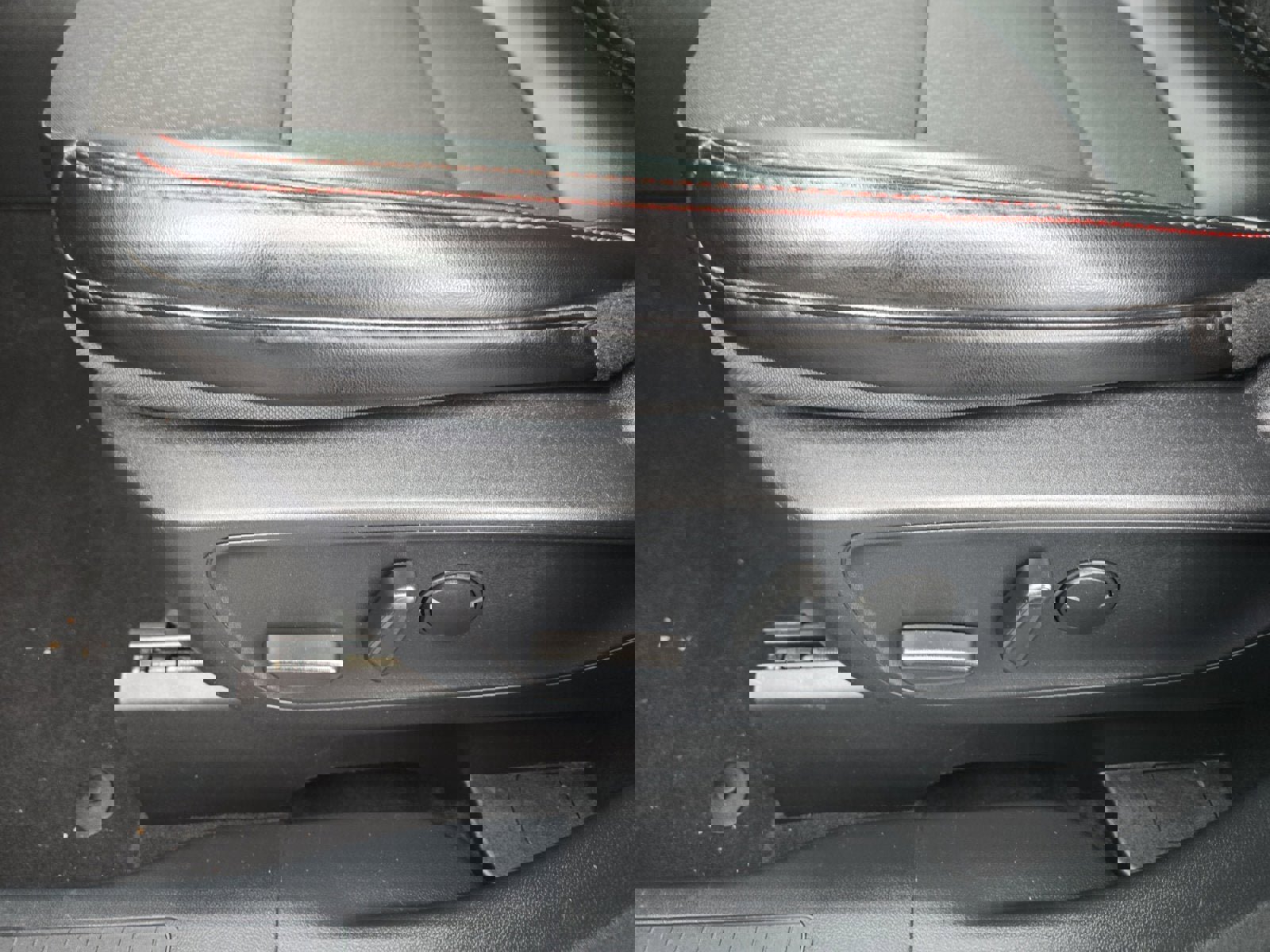 Certified 2024 Ford Escape ST-Line w/ Tech Pack #1 image 12