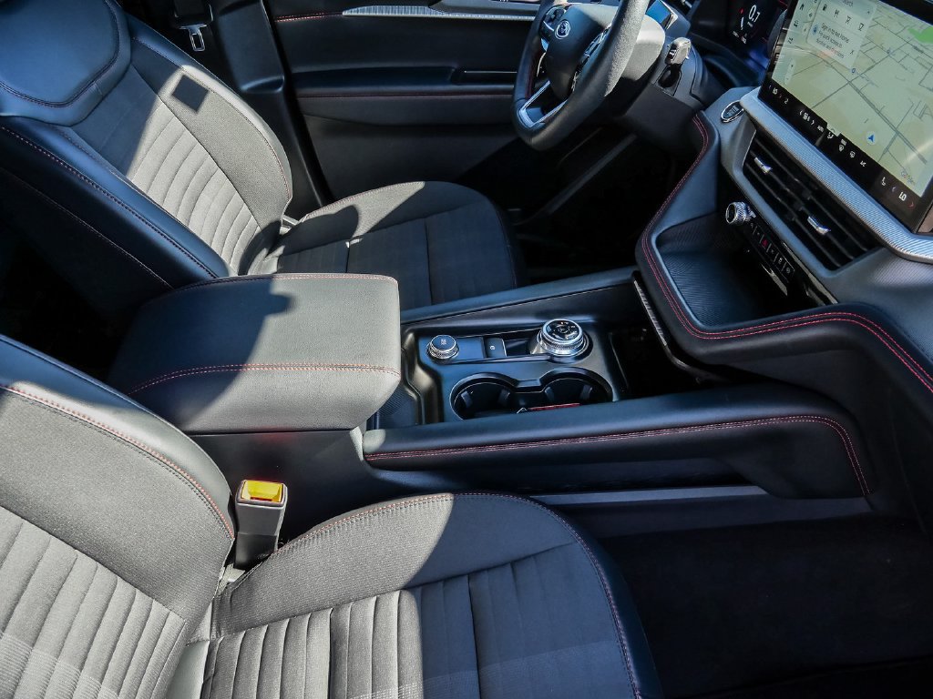 Certified 2025 Ford Explorer ST-Line RWD image 18