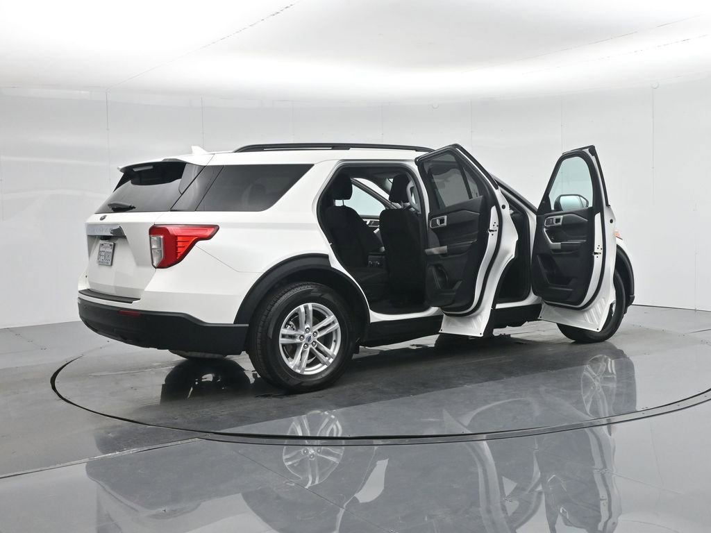 Certified 2022 Ford Explorer XLT image 6
