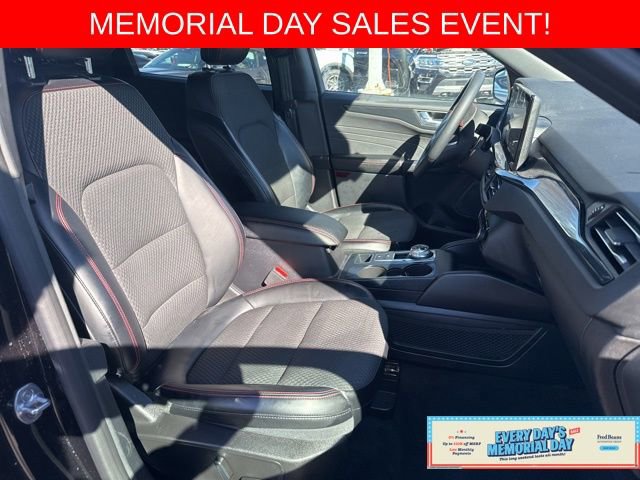 Certified 2023 Ford Escape ST-Line Elite AWD/4WD image 12