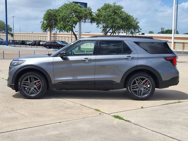 Certified 2025 Ford Explorer ST-Line w/ ST-Line Street Pack AWD/4WD image 2