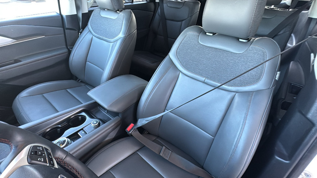 Certified 2025 Ford Explorer Active w/ Active Comfort Package RWD image 22