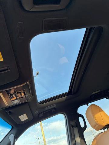 Used 2023 Lexus LX 600 4WD w/ Accessory Package (Z1) image 10