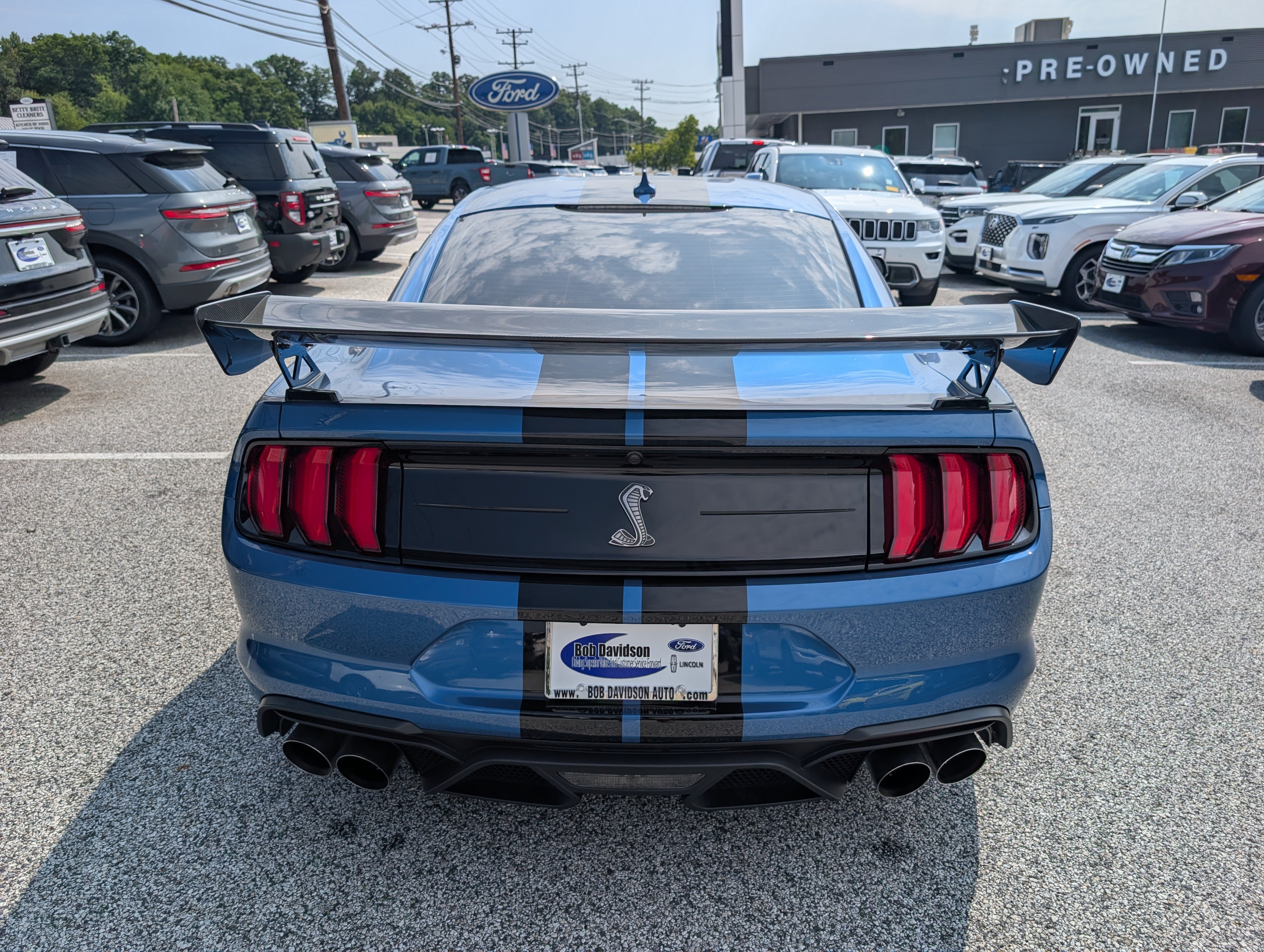 Certified 2020 Ford Mustang Shelby GT500 w/ Carbon Fiber Track Pack RWD image 6