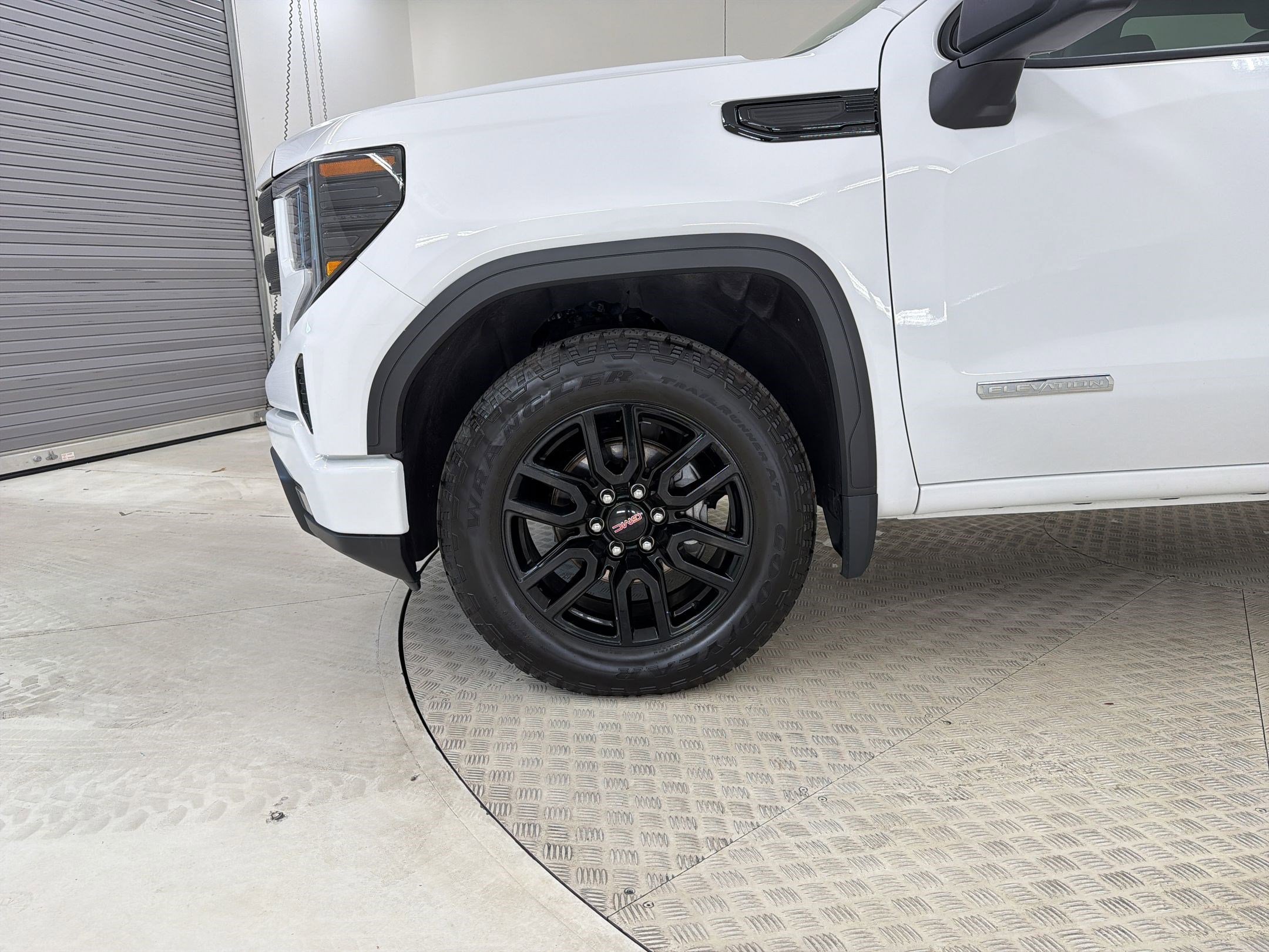 Used 2024 GMC Sierra 1500 Elevation AWD/4WD image 12