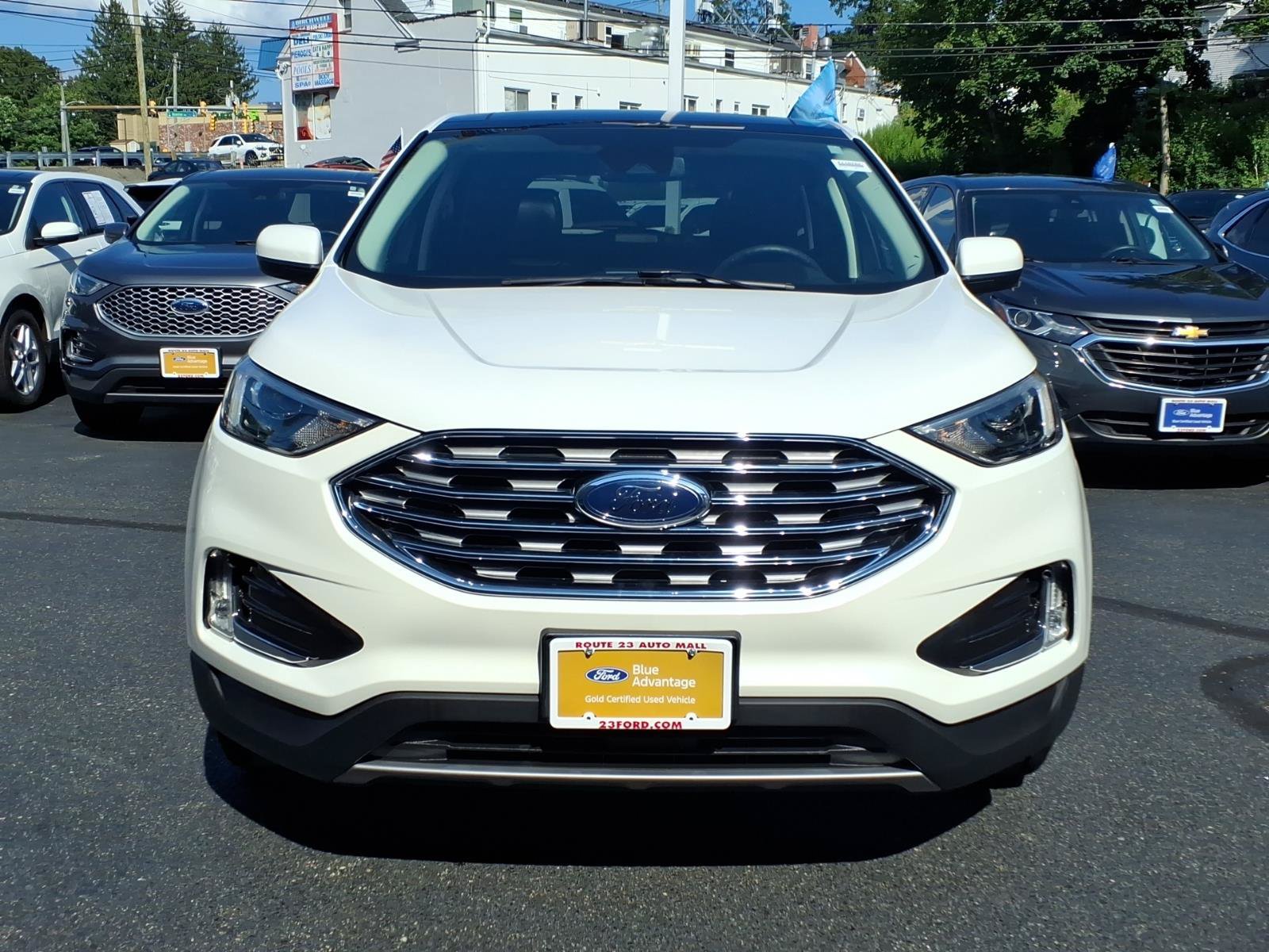 Certified 2022 Ford Edge SEL w/ Convenience Package AWD/4WD image 2