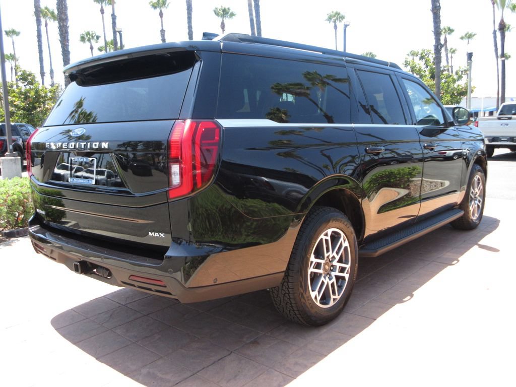 Certified 2025 Ford Expedition Max Active AWD/4WD image 4