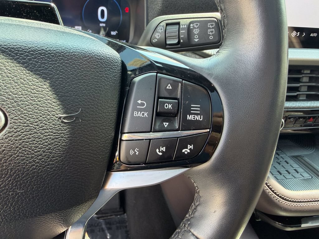 Certified 2025 Ford Explorer Platinum w/ LUX Leather Package AWD/4WD image 32