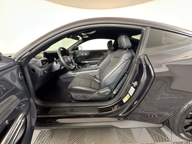 Certified 2024 Ford Mustang Coupe RWD image 8