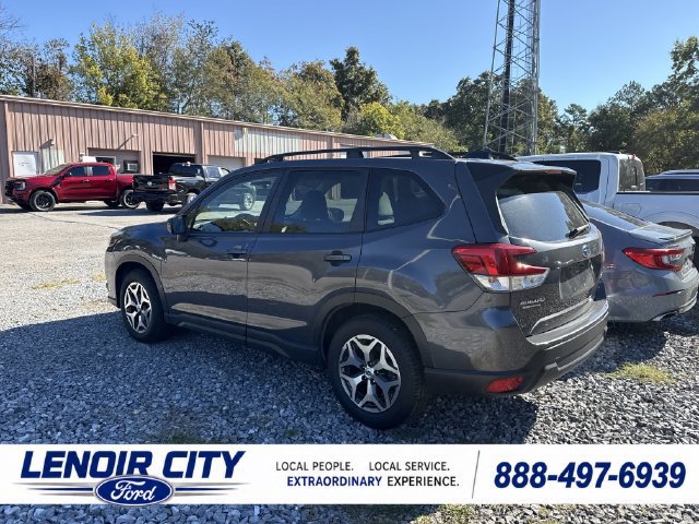 Used 2024 Subaru Forester Premium AWD/4WD image 5