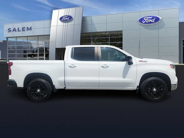 Used 2022 Chevrolet Silverado 1500 LT w/ Z71 Off-Road Package AWD/4WD image 2