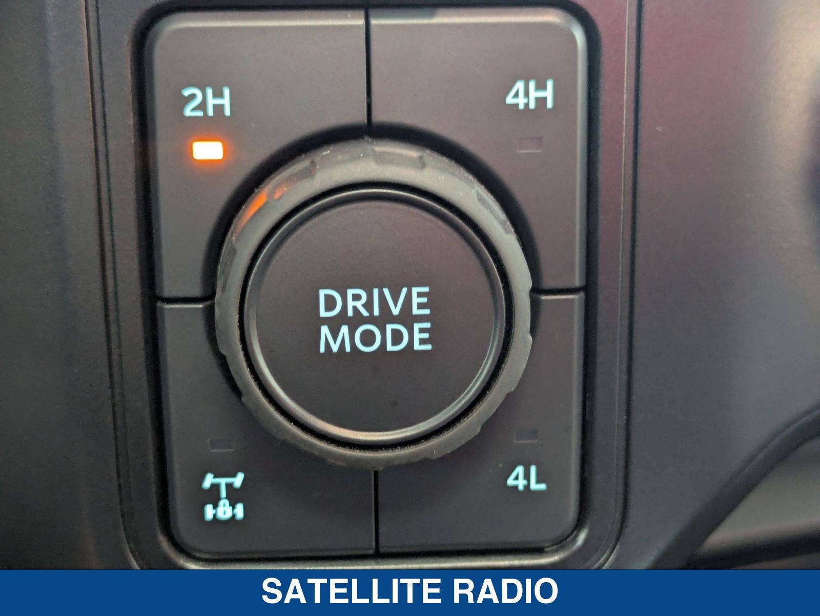 Certified 2025 Ford F250 King Ranch AWD/4WD image 35
