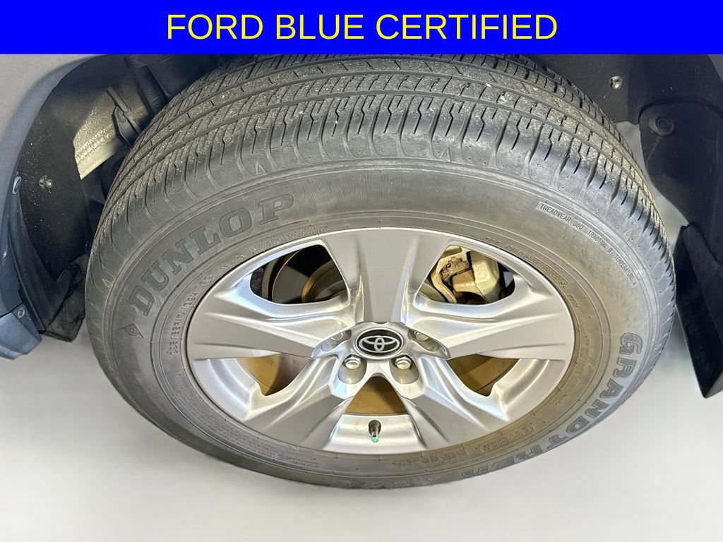 Used 2023 Toyota RAV4 XLE w/ Convenience Package FWD image 33