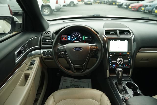 Certified 2018 Ford Explorer Limited AWD/4WD image 23
