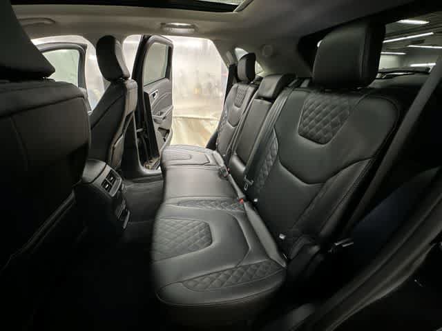 Certified 2024 Ford Edge Titanium w/ Equipment Group 301A AWD/4WD image 20