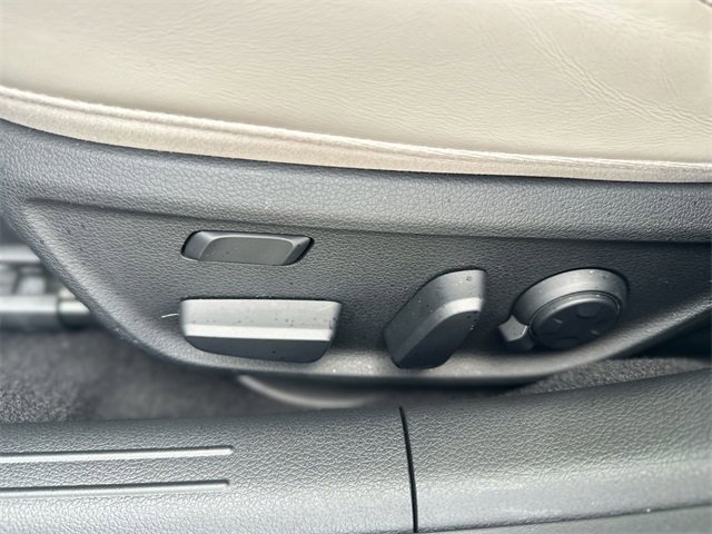 Used 2023 Genesis G70 3.3T w/ Sport Prestige Package image 13