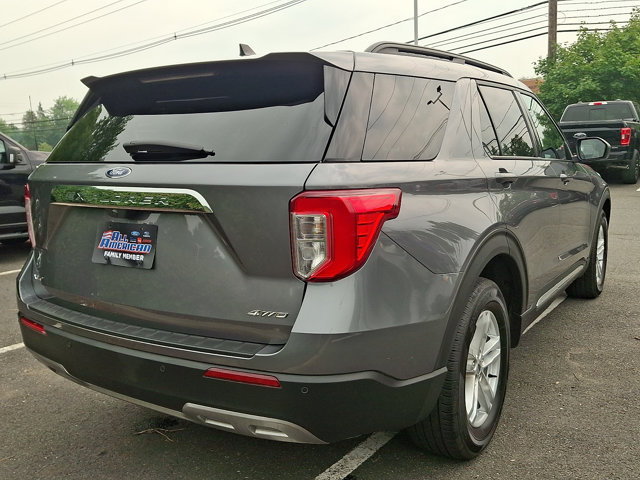 Certified 2023 Ford Explorer XLT w/ Equipment Group 202A AWD/4WD image 9