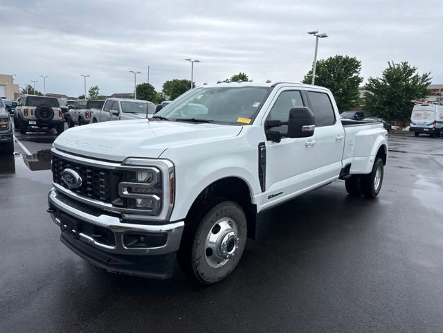 Certified 2025 Ford F350 Lariat w/ Lariat Ultimate Package AWD/4WD image 3