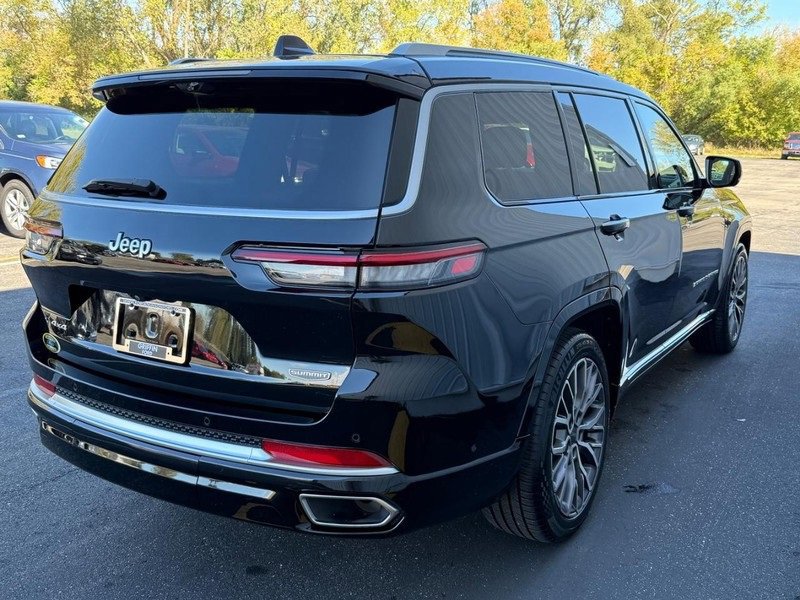 Used 2023 Jeep Grand Cherokee L Summit image 5
