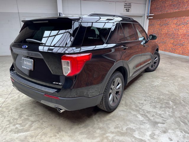 Certified 2022 Ford Explorer XLT w/ Equipment Group 202A image 5