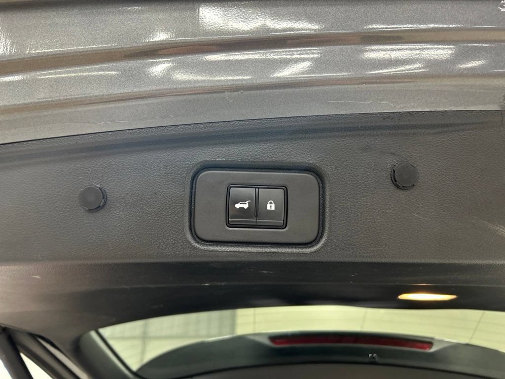 Used 2024 Nissan Pathfinder Platinum AWD/4WD image 33