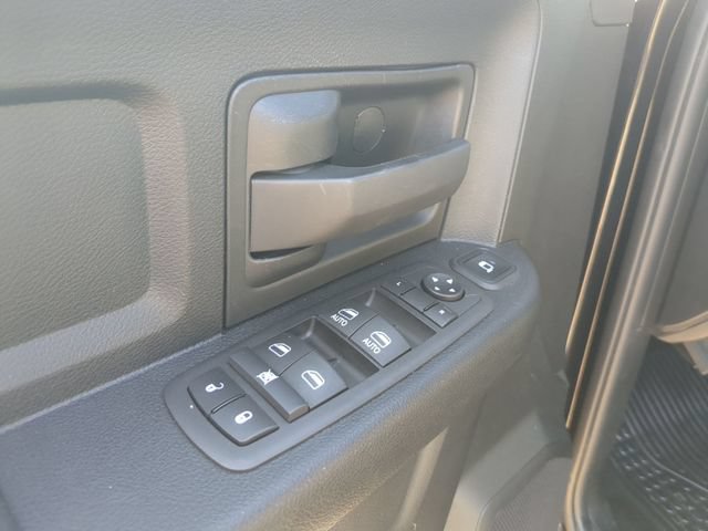 Used 2024 RAM 2500 Tradesman w/ Chrome Appearance Group AWD/4WD image 10