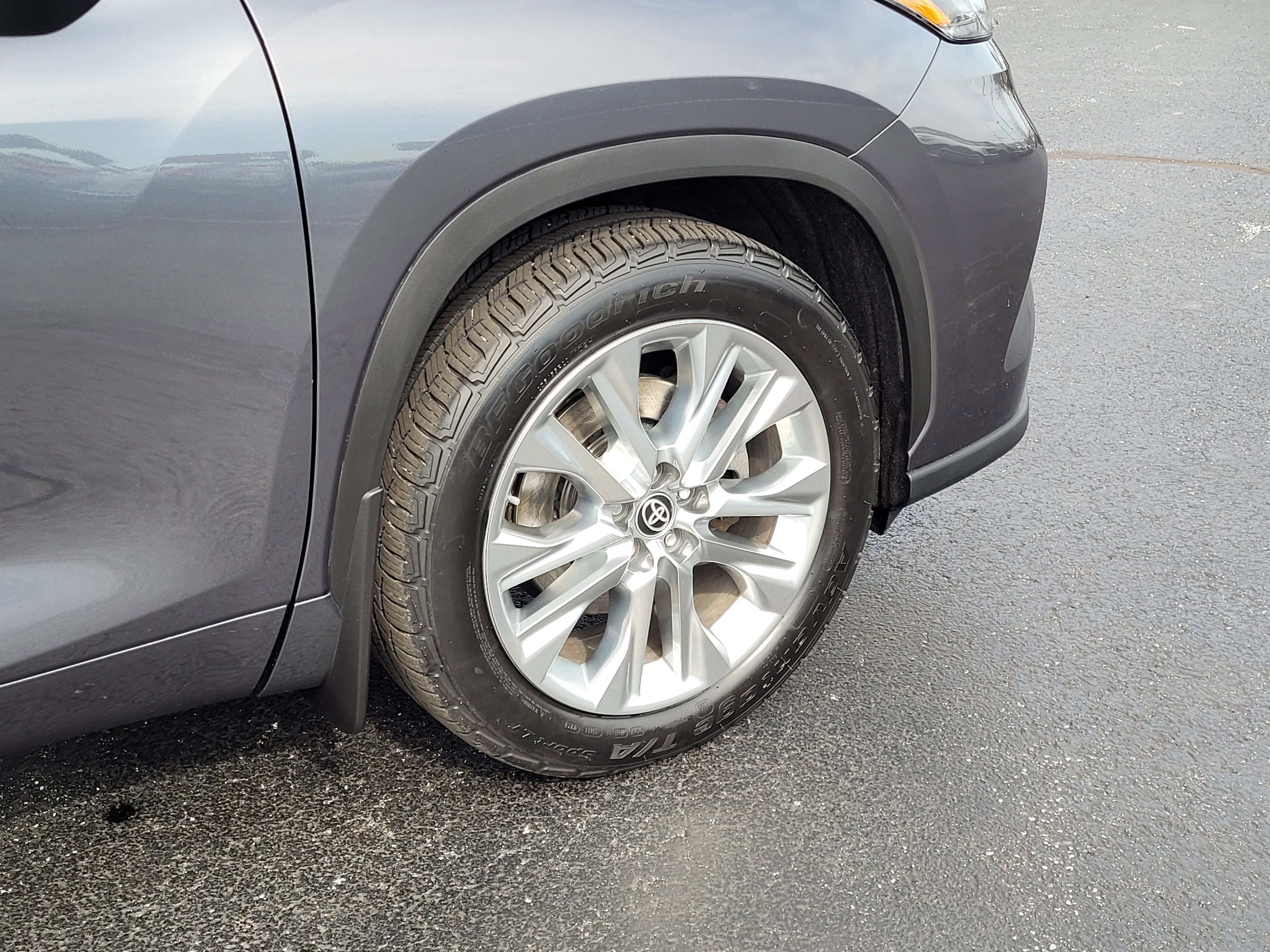 Used 2020 Toyota Highlander Limited image 29