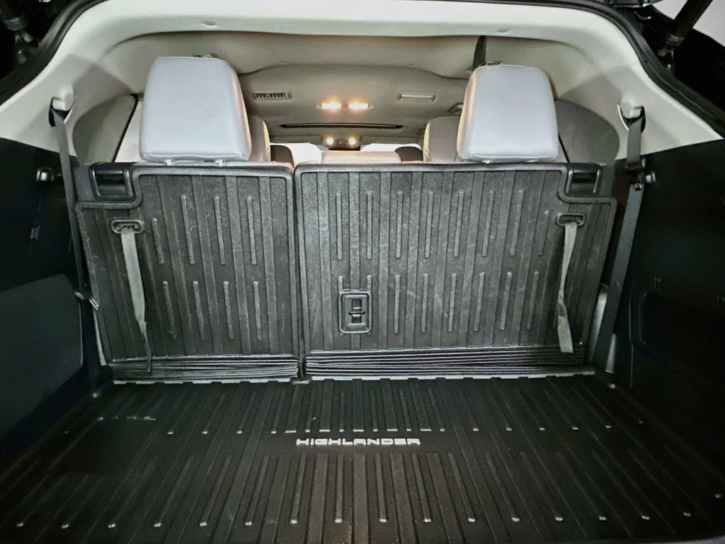 Used 2022 Toyota Highlander Bronze Edition AWD/4WD image 22