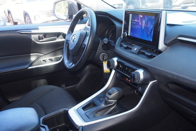 Used 2024 Toyota RAV4 LE FWD image 10