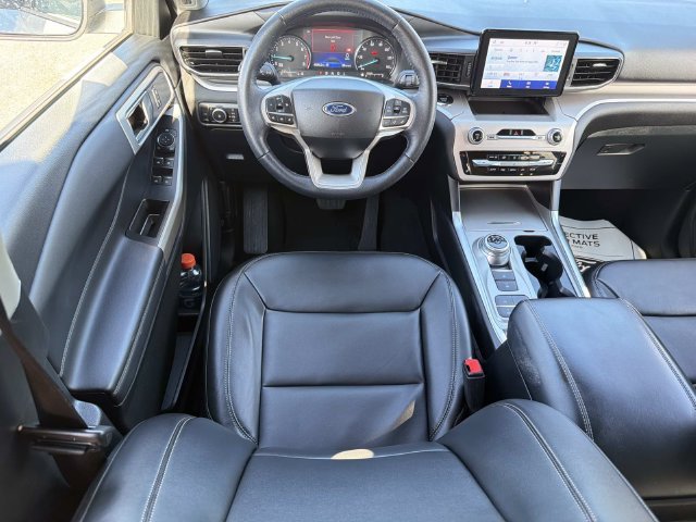 Certified 2024 Ford Explorer XLT w/ Equipment Group 202A RWD image 14