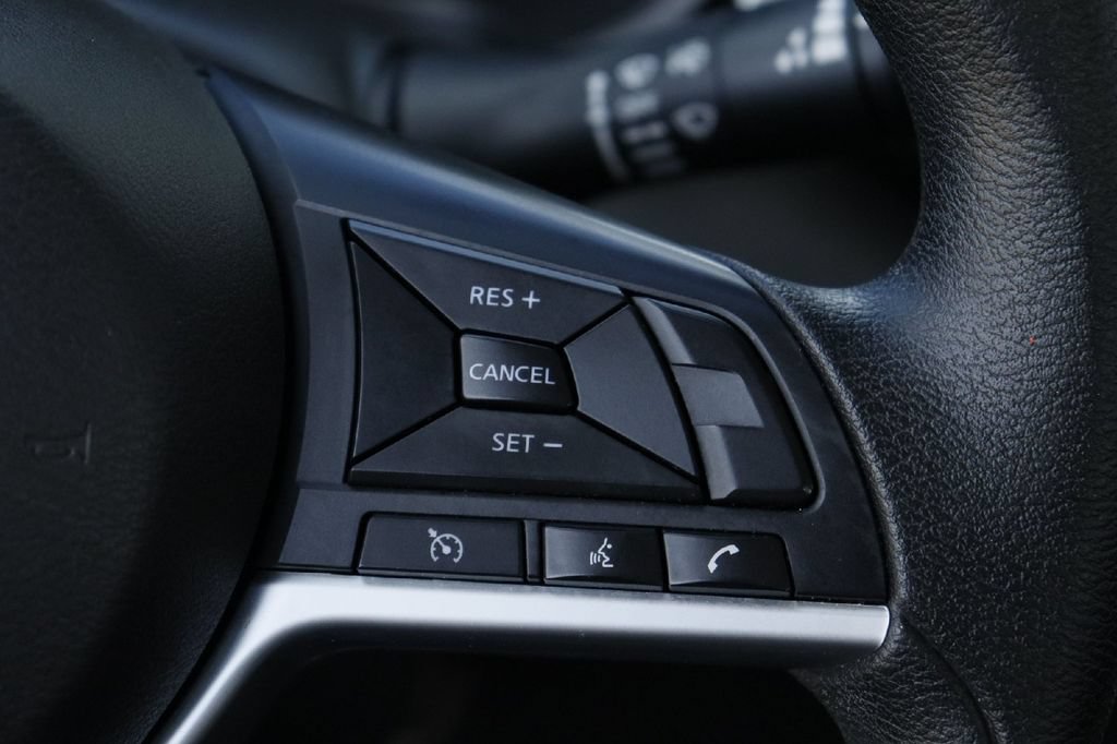 Used 2024 Nissan Altima 2.5 SV FWD image 8