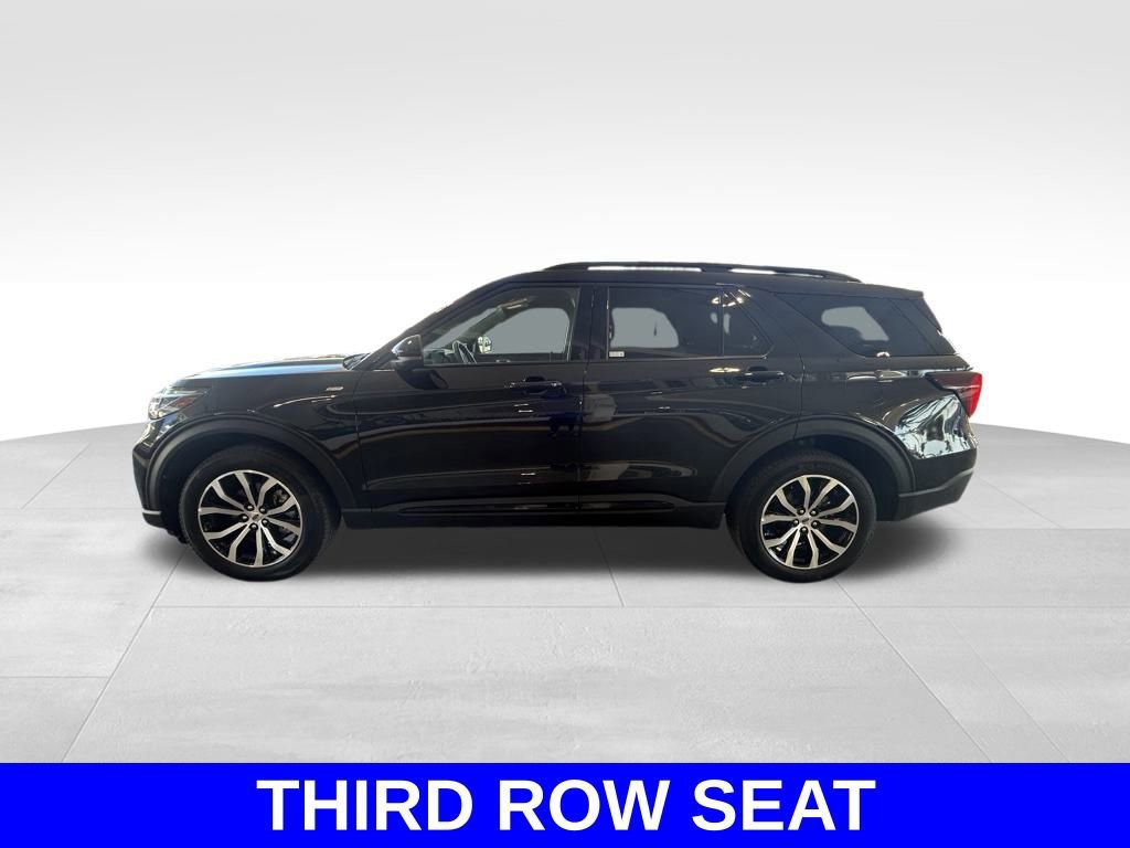 Certified 2025 Ford Explorer ST-Line image 6