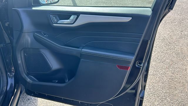 Certified 2021 Ford Escape SE w/ SE Sport Appearance Package FWD image 10