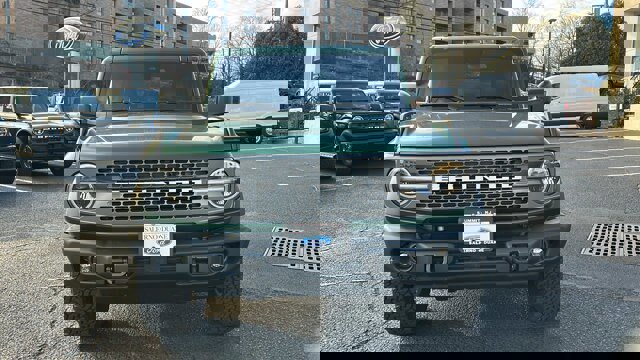 Certified 2025 Ford Bronco Badlands image 8