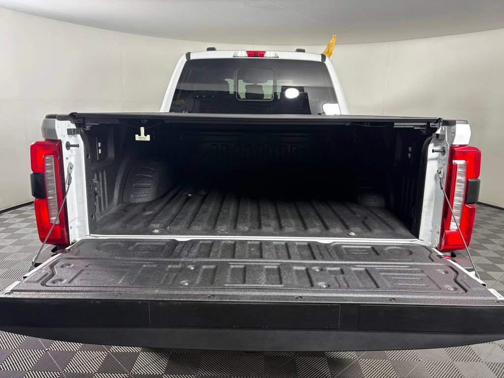 Certified 2025 Ford F250 XLT w/ Black Appearance Package AWD/4WD image 30