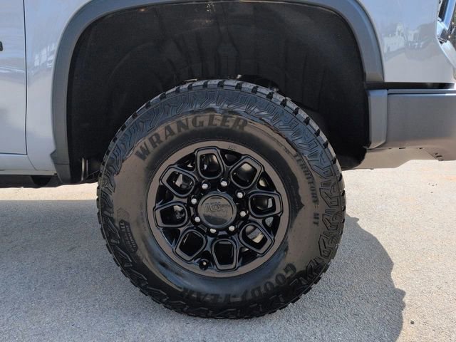 Used 2025 Chevrolet Silverado 2500 ZR2 w/ ZR2 Bison Edition image 11