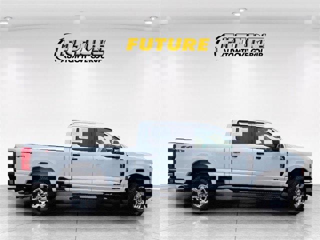 Certified 2024 Ford F250 XLT image 3