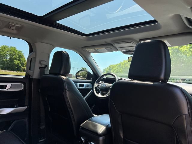 Certified 2023 Ford Explorer Limited w/ Equipment Group 301A AWD/4WD image 35