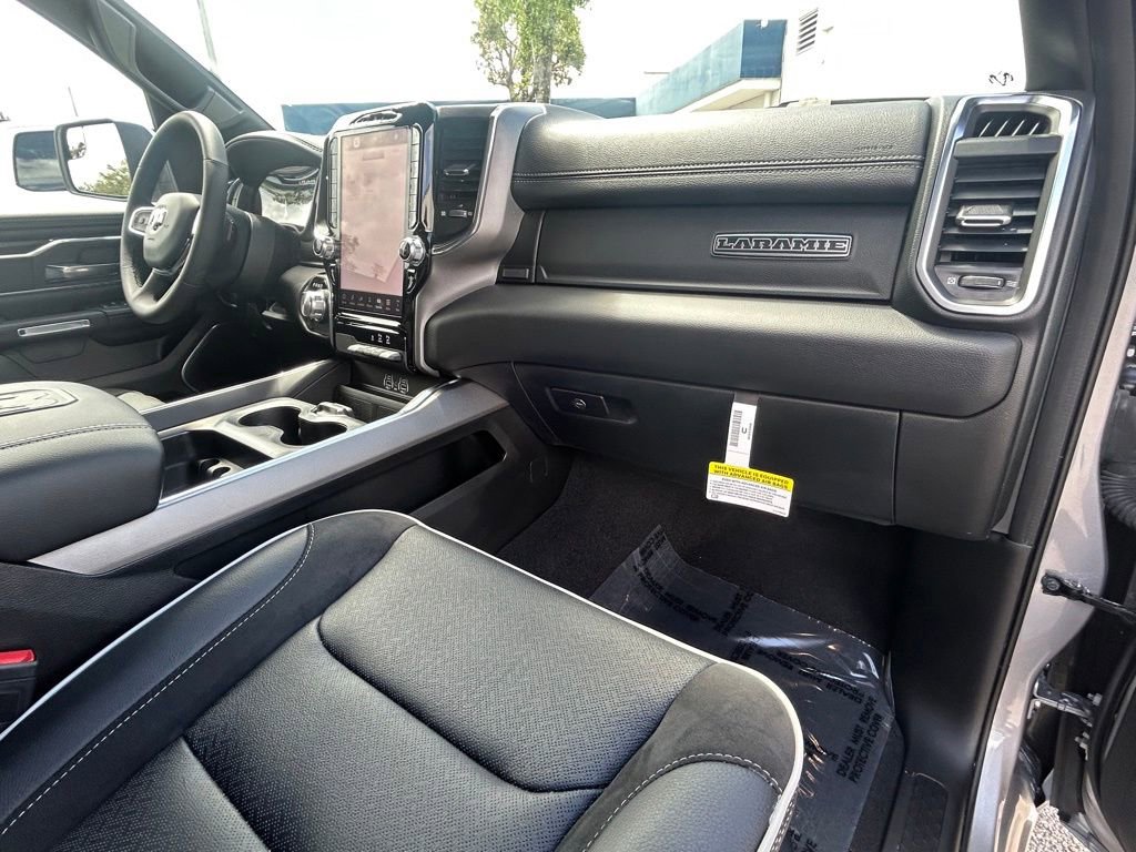 Used 2025 RAM 1500 Laramie AWD/4WD image 73
