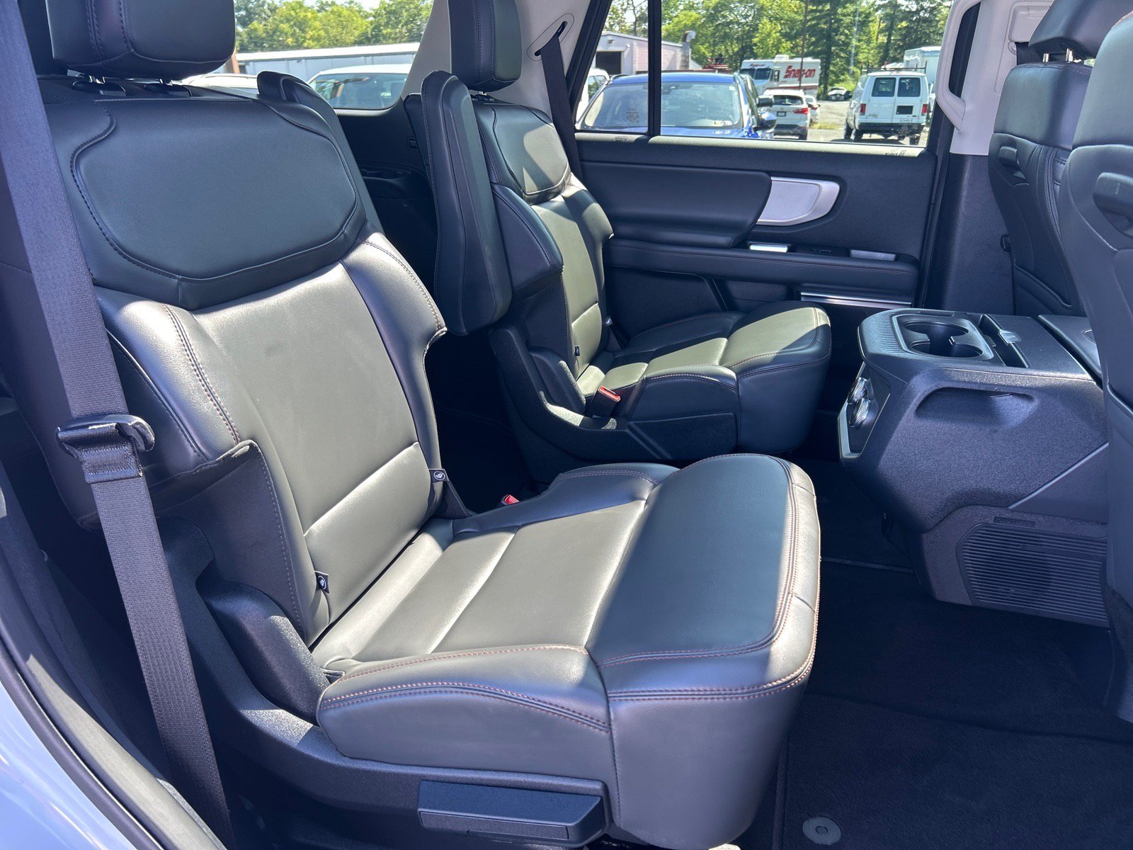 Certified 2025 Ford Expedition Active AWD/4WD image 23