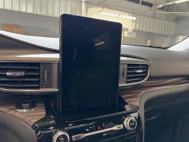 Certified 2023 Ford Explorer Limited w/ Limited Technology Package image 5