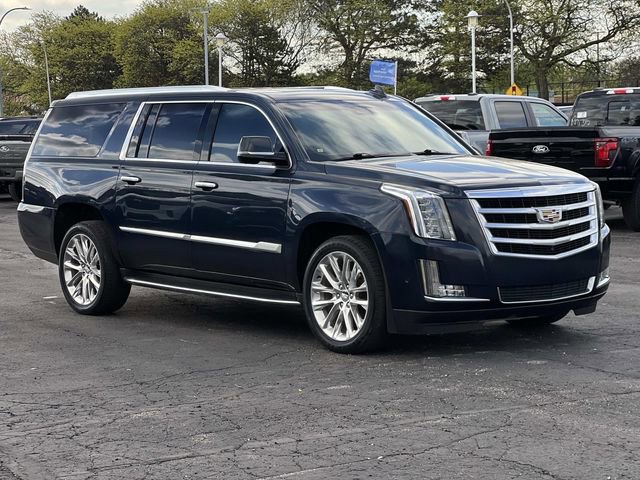 Used 2019 Cadillac Escalade ESV Luxury AWD/4WD image 7