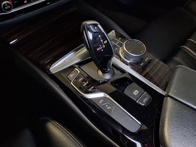 Used 2019 BMW 530e image 9