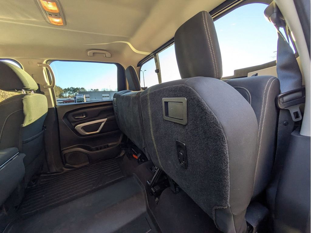 Used 2017 Nissan Titan SV image 24